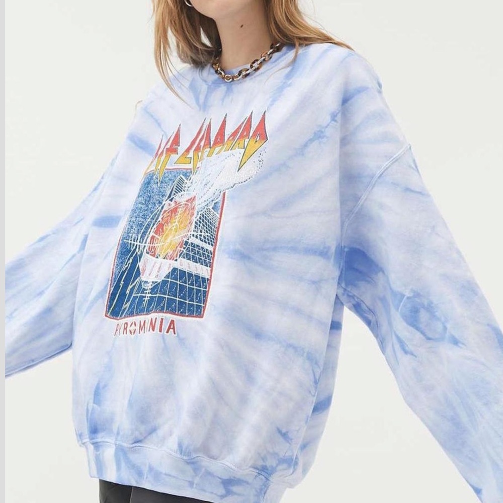 UO Def Leppard Tie-Die Sweatshirt Blue